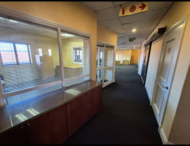 240M² OFFICE TO LET IN RIVONIA